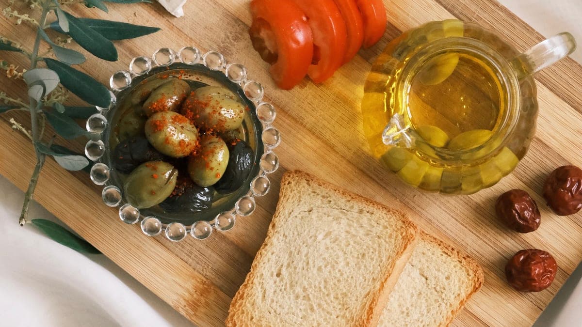 Ayvalık zeytini ve zeytinyağı
